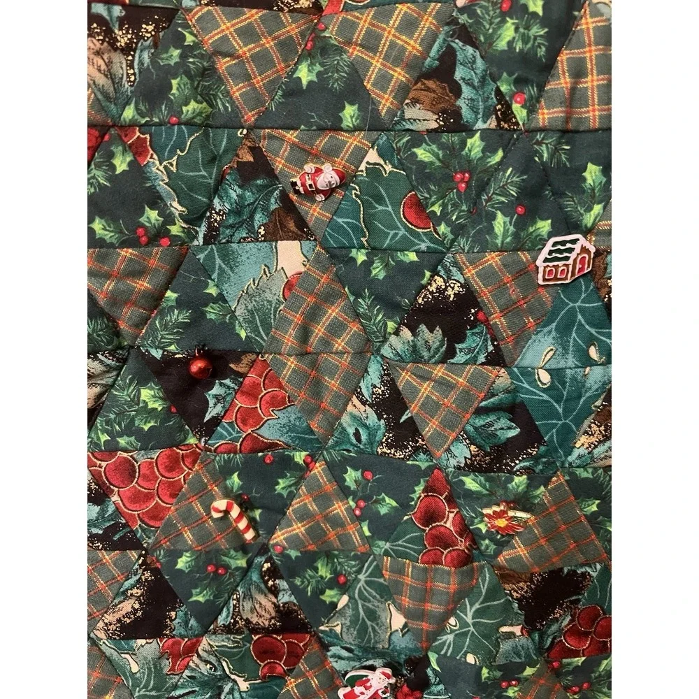 Handmade Quilted Christmas Tree Wall Hanging Novelty Buttons Decor 27‎ x 31 Inch